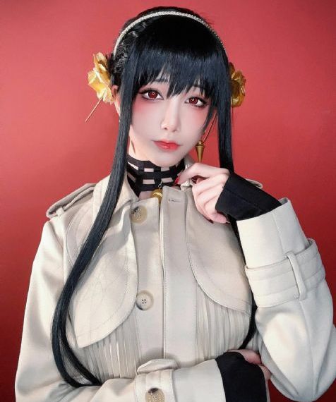 俏女性花开